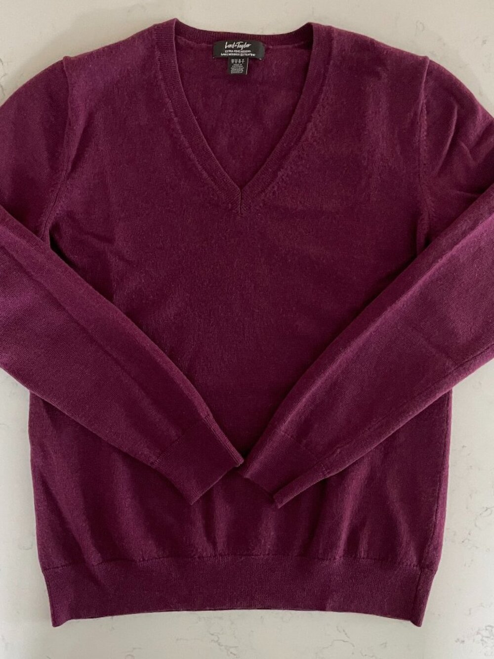 Lord & Taylor 100% Extra Fine Merino Wool VNeck LS Knit Sweater Berry Wine Sz M